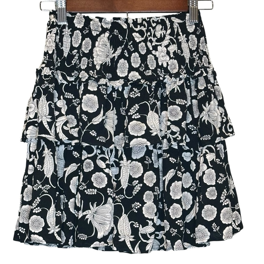 Anthropologie Black Tiered Floral Lined Mini Skirt Women’s Size XSP - Picture 4 of 8